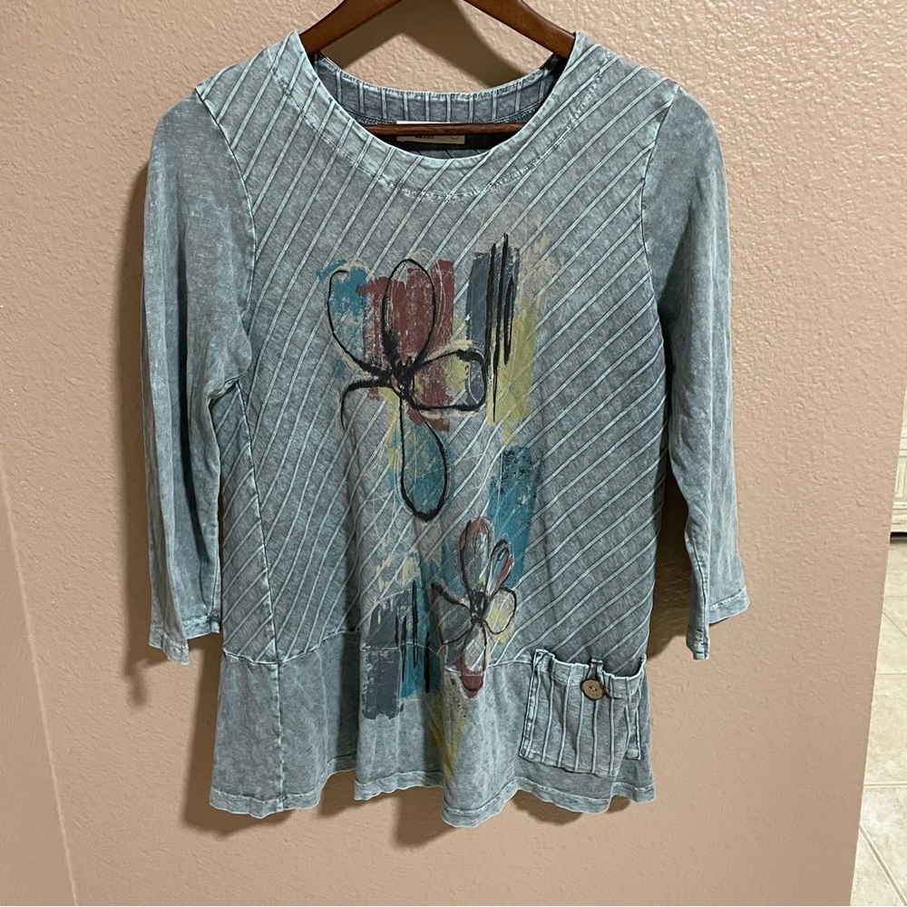 Jess & Jane Washed Blue Floral blouse shirt made in the U.S.A